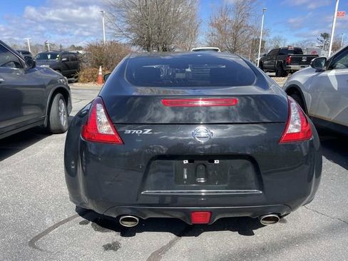 Used 2020 Nissan 370Z Coupe image 3