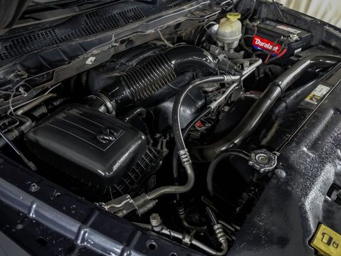 Used 2018 RAM 1500 Lone Star image 48