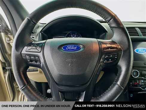 Used 2017 Ford Explorer XLT w/ Equipment Group 202A image 11
