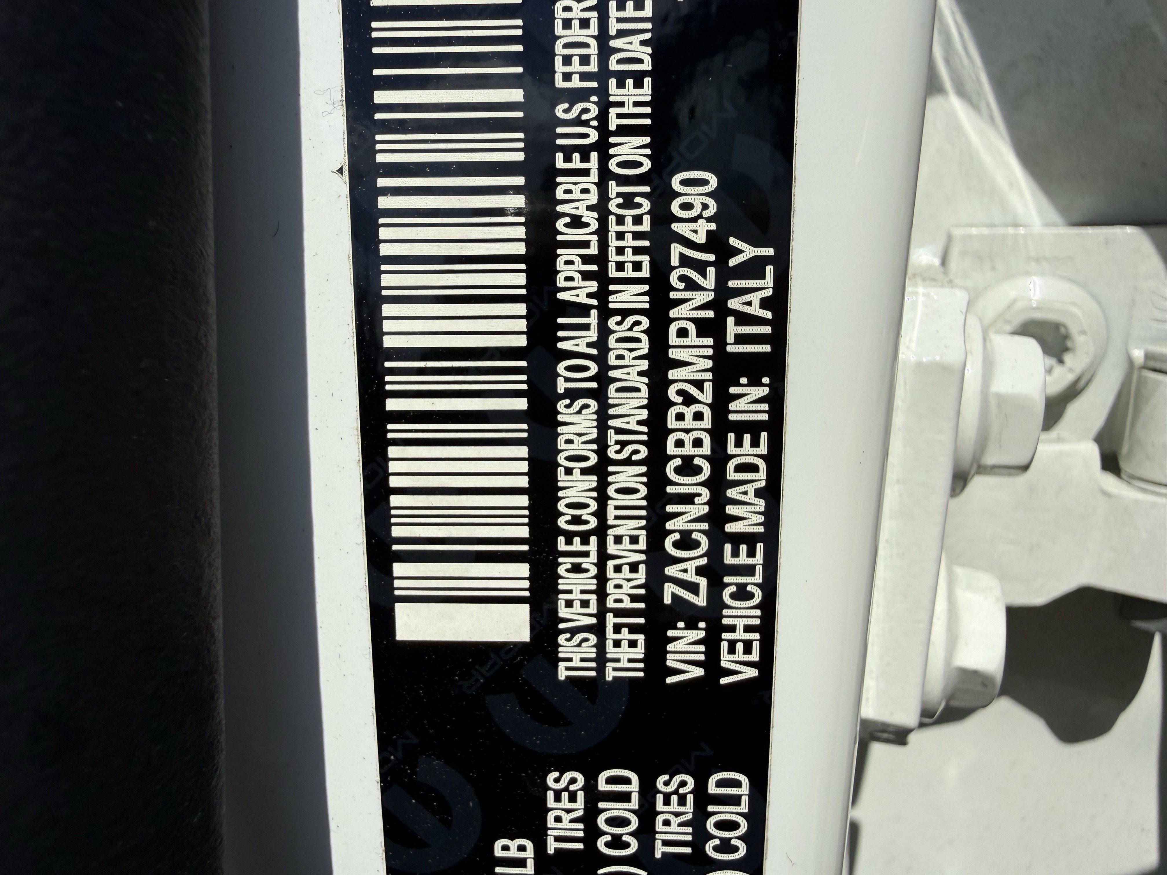 Used 2021 Jeep Renegade Latitude FWD image 34