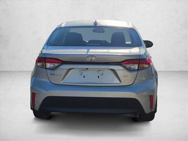 Used 2025 Toyota Corolla LE FWD image 3