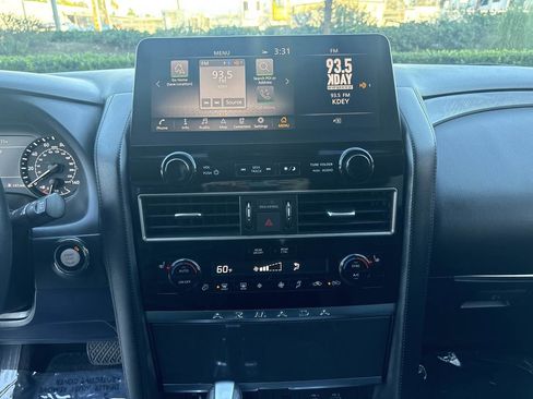 Used 2021 Nissan Armada SV w/ SV Appearance Package image 25