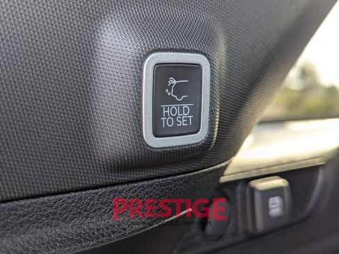 New 2026 Jeep Grand Cherokee Altitude image 8