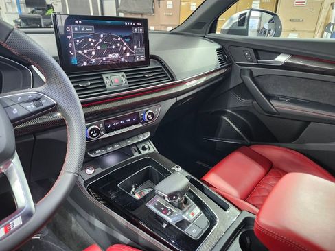 Certified 2025 Audi SQ5 Premium Plus w/ Premium Plus Package image 10