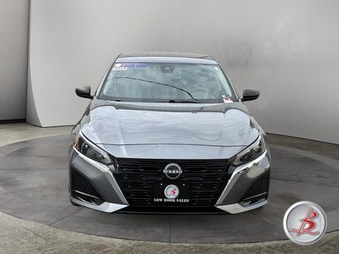Used 2024 Nissan Altima 2.5 S FWD image 2