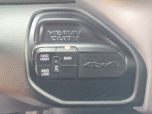 Used 2024 RAM 2500 Big Horn AWD/4WD image 29