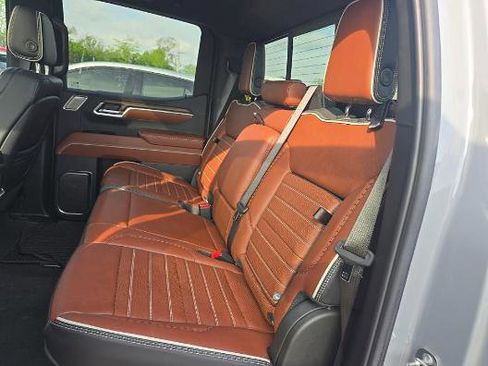 Used 2024 GMC Sierra 1500 Denali Ultimate AWD/4WD image 9