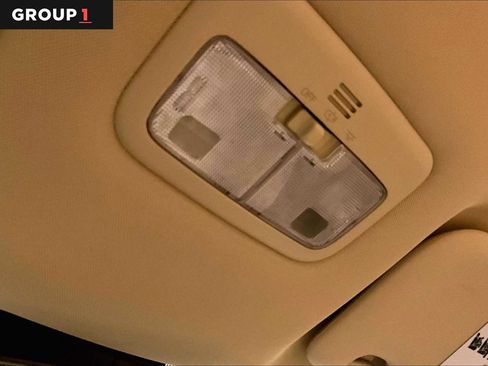 Certified 2018 Toyota Corolla LE image 33