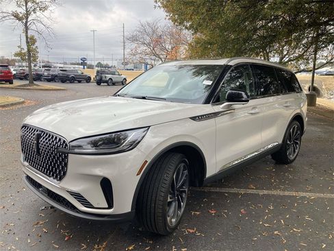 Used 2025 Lincoln Aviator Reserve w/ Equipment Group 201A image 5