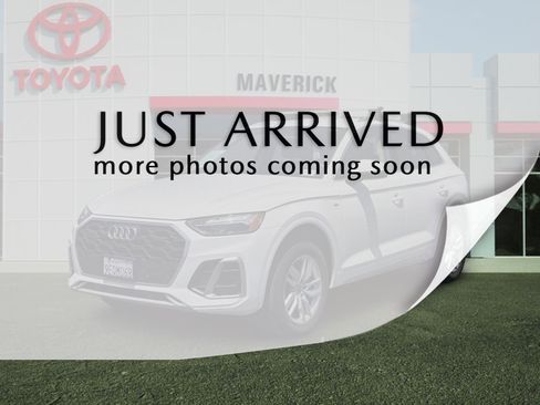 Used 2023 Audi Q5 2.0T Premium w/ Convenience Package AWD/4WD image 1