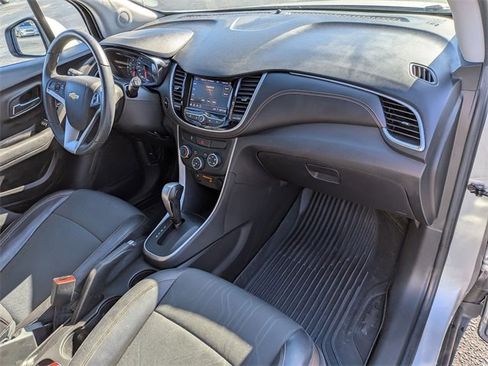 Used 2020 Chevrolet Trax LT w/ Driver Confidence Package image 37