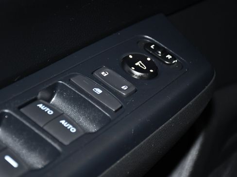 Certified 2024 Honda CR-V EX image 33