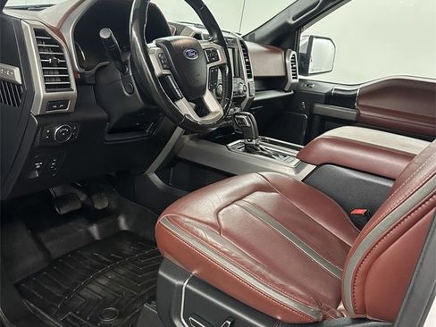Used 2018 Ford F150 Platinum w/ Equipment Group 701A Luxury image 10