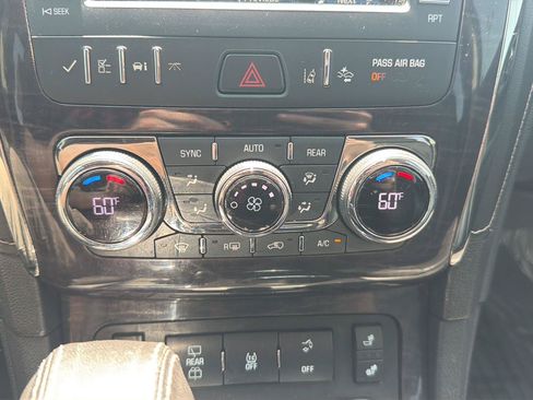 Used 2016 Buick Enclave Leather AWD/4WD image 10