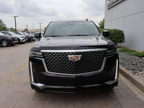Used 2022 Cadillac Escalade ESV Premium Luxury w/ Performance Package AWD/4WD image 3