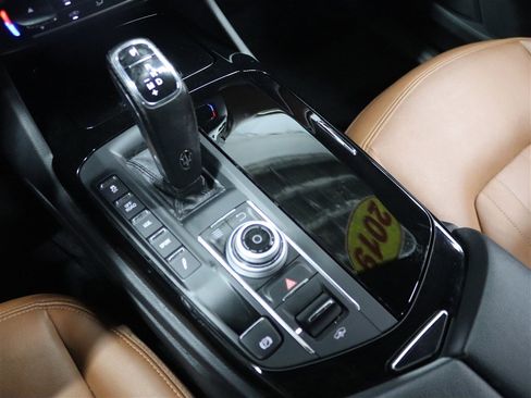 Used 2019 Maserati Levante Q4 image 25