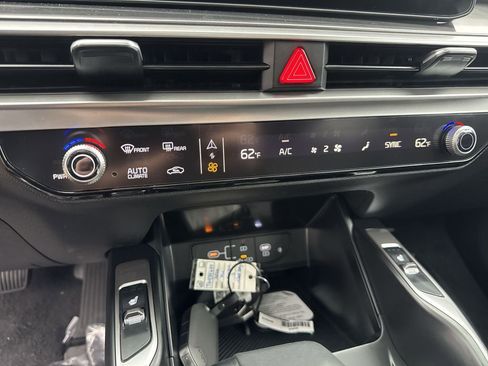 New 2026 Kia Sorento S w/ S Panoramic Sunroof Package FWD image 19