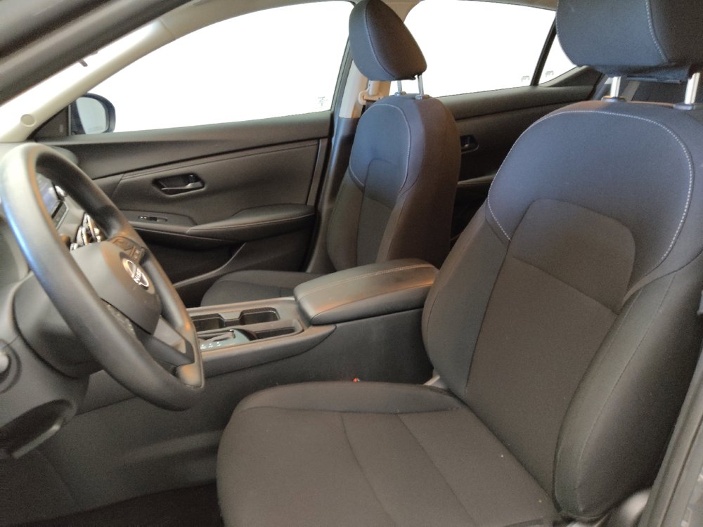 Used 2025 Nissan Sentra S FWD image 17