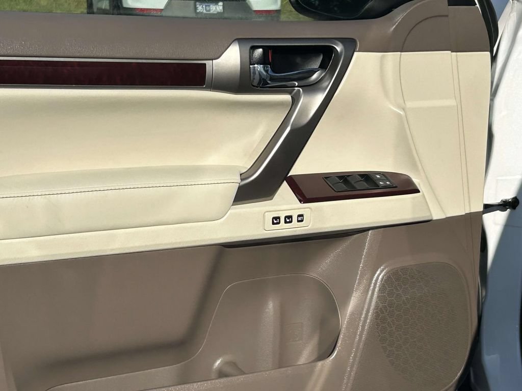 Used 2018 Lexus GX 460 Premium AWD/4WD image 21