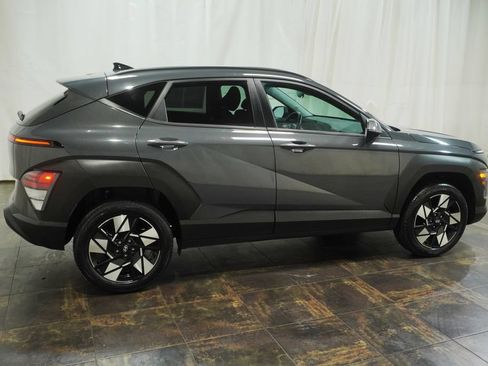 Used 2024 Hyundai Kona SEL w/ Convenience Package AWD/4WD image 4