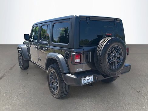 Used 2024 Jeep Wrangler Unlimited Sport AWD/4WD image 6