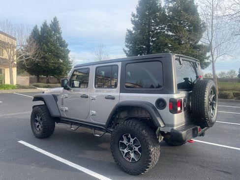 Used 2018 Jeep Wrangler Unlimited Sport S image 3