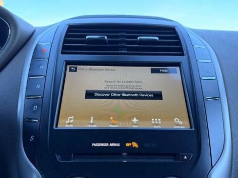 Used 2017 Lincoln MKC Reserve w/ Lincoln MKC Climate Package image 43