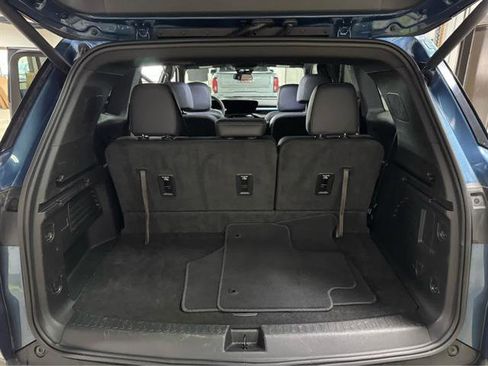 Certified 2025 Buick Enclave Preferred AWD/4WD image 13
