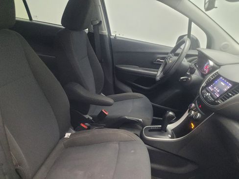 Used 2020 Chevrolet Trax LS w/ Tint and Cruise Package FWD image 21