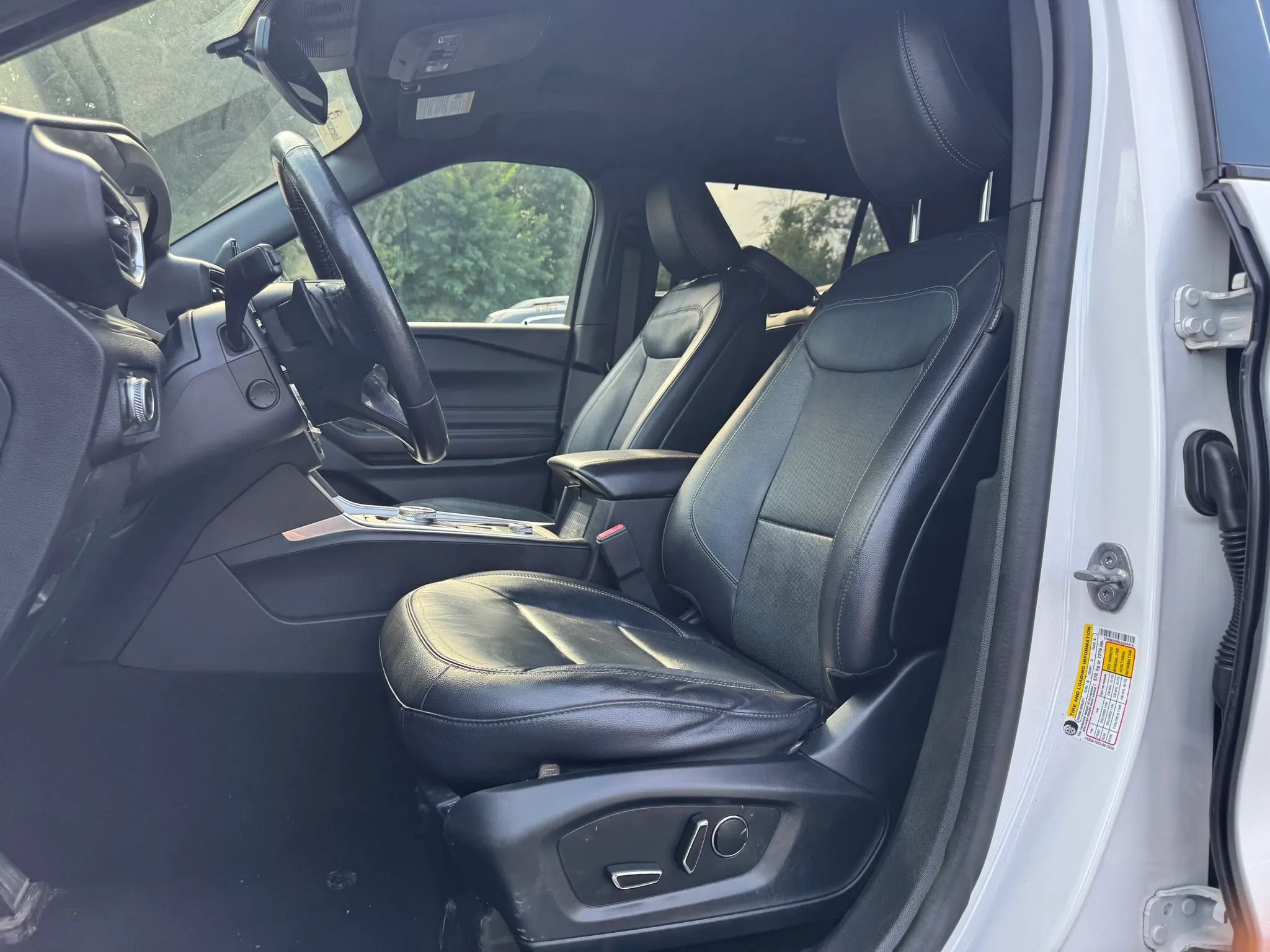 Used 2020 Ford Explorer Limited AWD/4WD image 18