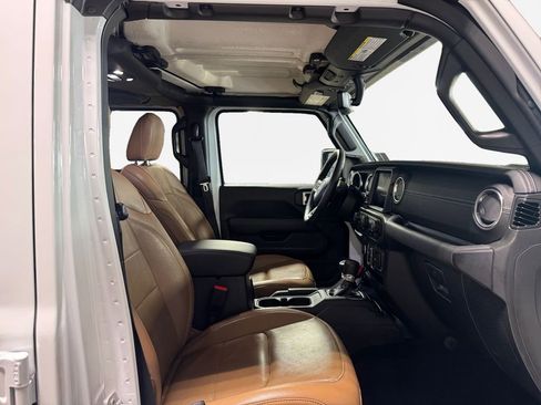 Used 2023 Jeep Gladiator Overland w/ Popular Equipment Package image 26