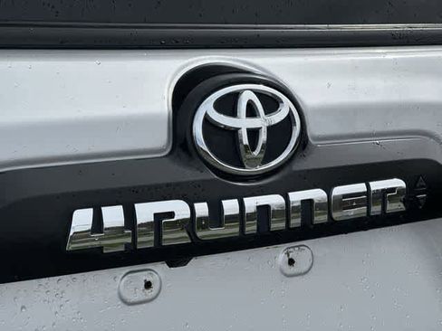 Used 2021 Toyota 4Runner TRD Off-Road image 17