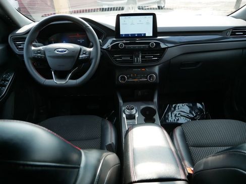 Certified 2025 Ford Escape ST-Line image 13