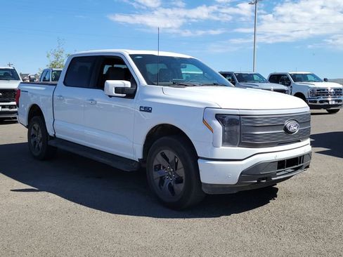 Used 2025 Ford F150 Lightning Lariat AWD/4WD image 4
