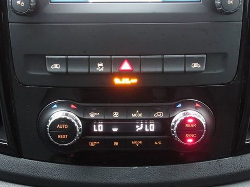 Used 2023 Mercedes-Benz Metris Passenger image 27