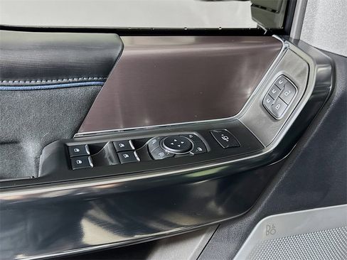 Used 2026 Ford F450 Platinum w/ FX4 Off-Road Package image 22