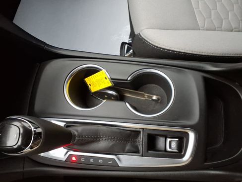 Used 2019 Chevrolet Equinox LT image 24