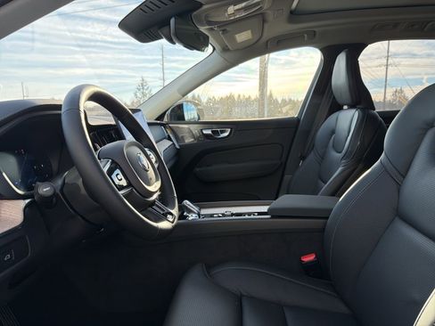 New 2026 Volvo XC60 B5 Ultra w/ Climate Package image 17