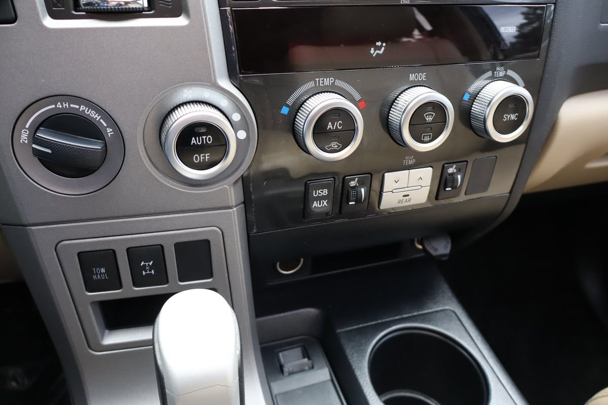 Used 2013 Toyota Sequoia Limited AWD/4WD image 40