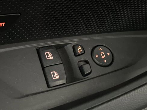 Used 2023 BMW 430i Coupe w/ Convenience Package image 13