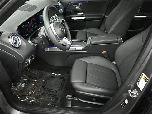 Certified 2026 Mercedes-Benz GLB 250 4MATIC image 9