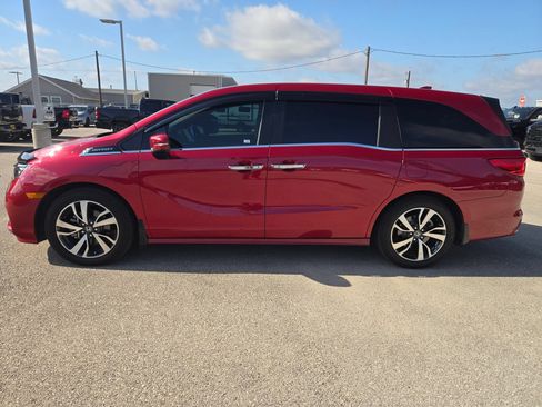 Used 2024 Honda Odyssey Touring image 6