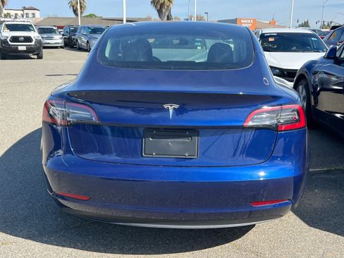 Used 2023 Tesla Model 3 Standard Range image 5