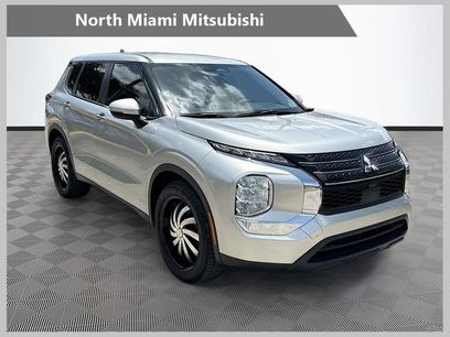 Used 2024 Mitsubishi Outlander ES