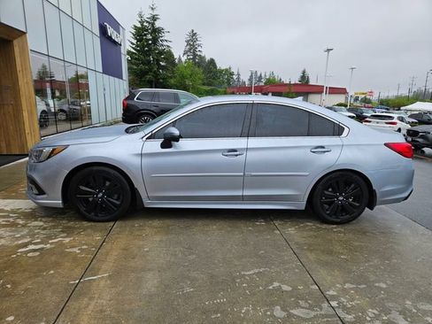 Used 2018 Subaru Legacy 3.6R Limited AWD/4WD image 8