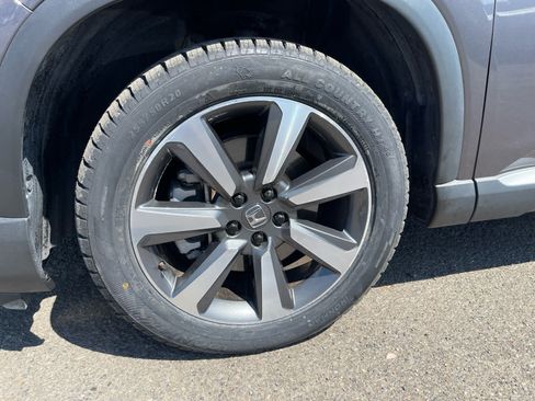 Used 2023 Honda Pilot Elite image 12