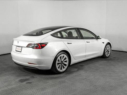 Used 2021 Tesla Model 3 Standard Range Plus image 7