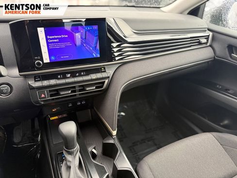 Used 2025 Toyota Camry LE image 25