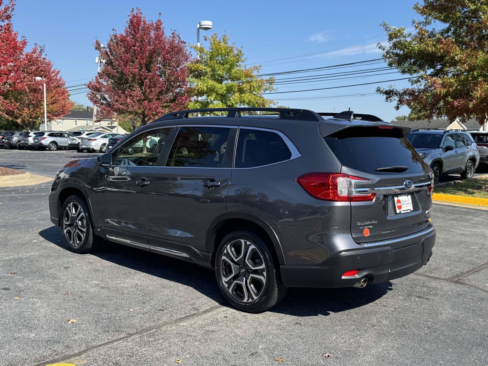Used 2024 Subaru Ascent Limited w/ Technology Package AWD/4WD image 2