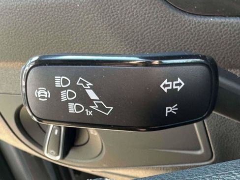 New 2024 Volkswagen Tiguan SE image 22